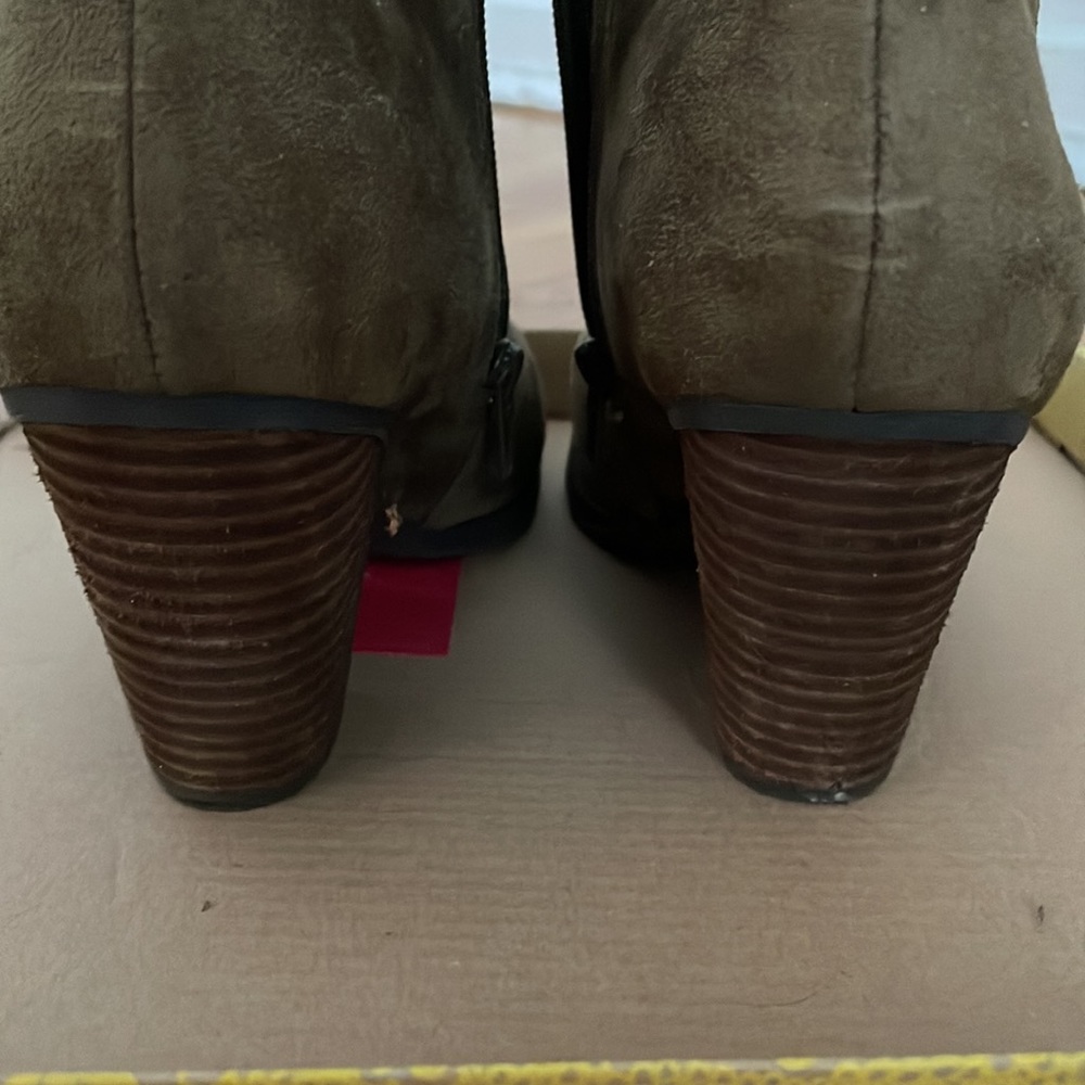 BOOTIES - Picture 5 of 5